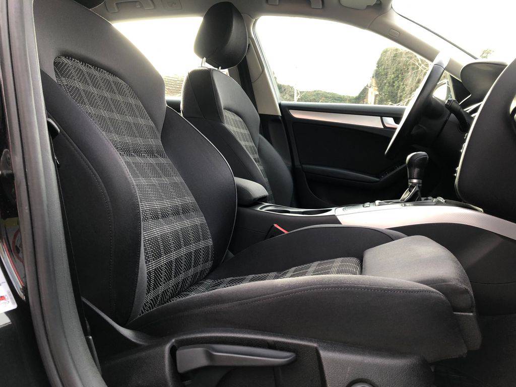 Audi A4 2.0TDI/2010/S.KNIHA,SPORT-140