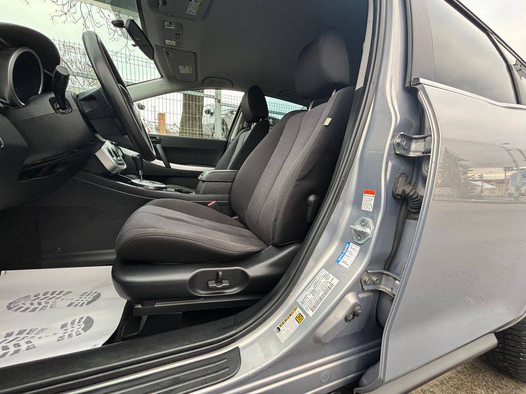 Mazda CX-7 2.3DISI-AT,1MAJ-4X2-S.KNIHA