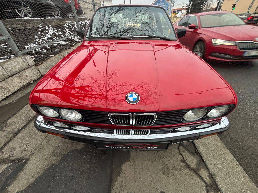 BMW 318 E30-318i/1986/2.maj. garážován