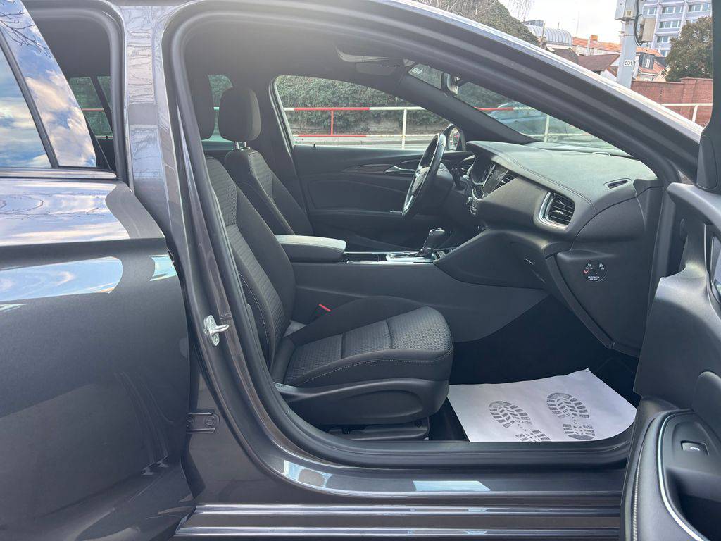 Opel Insignia 2.0CDTi/2023/1MAJ,AT8,SPORT-ZÁ