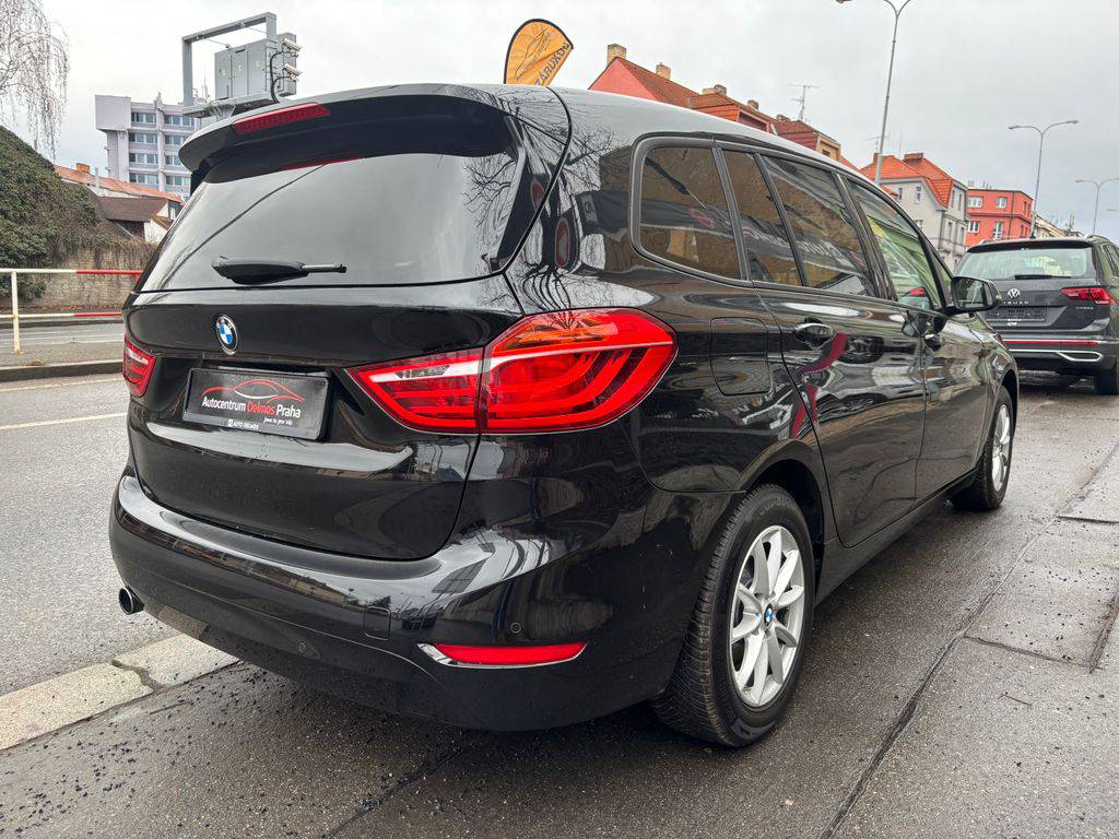 BMW 218 218d/2017/1MAJ-SPORT PACKET,ZÁ