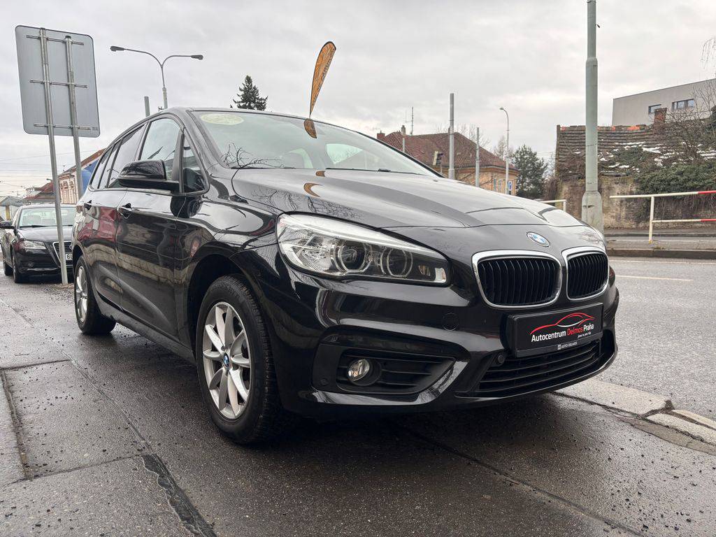 BMW 218 218d/2017/1MAJ-SPORT PACKET,ZÁ