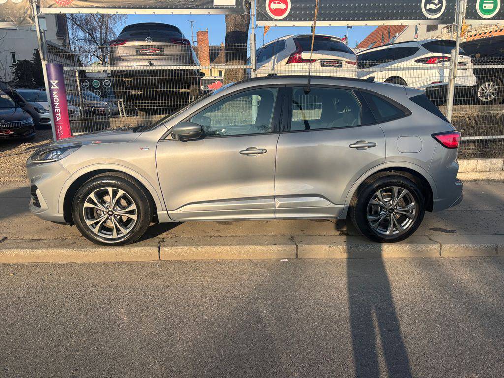 Ford Kuga 1.5EB/2023/ST-LINE,1MAJ-ZÁRUKA