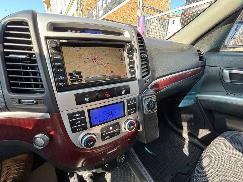 Hyundai Santa Fe 2.2CRDi/2009/CZ,AT,4X4-COMFORT