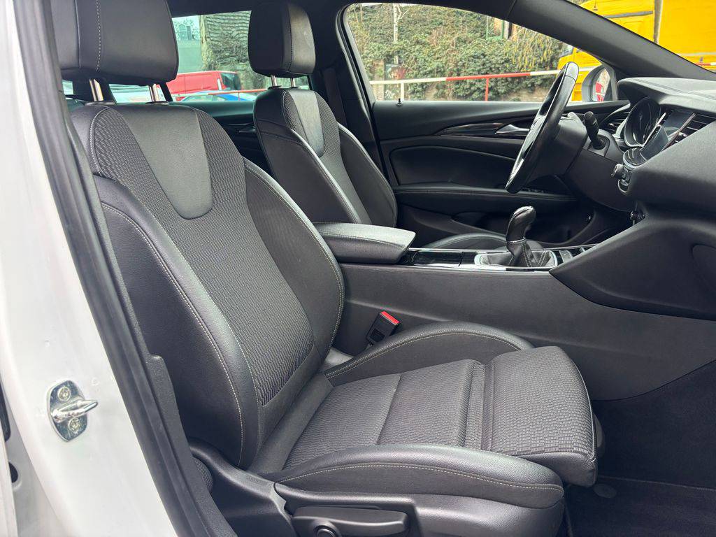 Opel Insignia 2.0CDTi/2022/1MAJ,DPH-SPORT-ZÁ