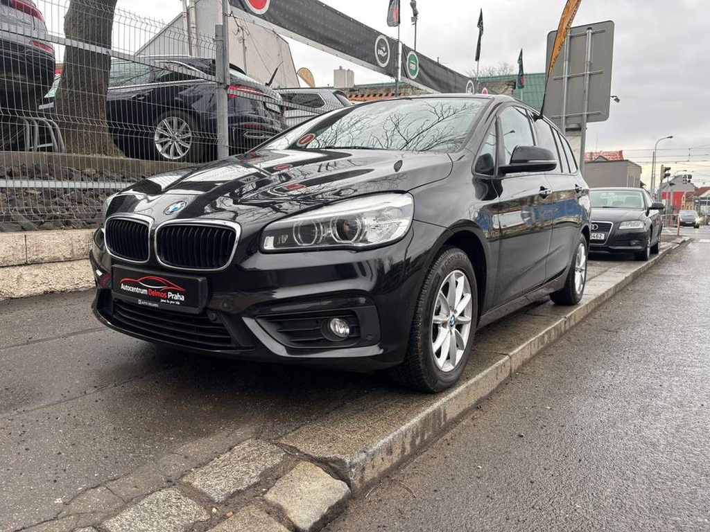 BMW 218 218d/2017/1MAJ-SPORT PACKET,ZÁ